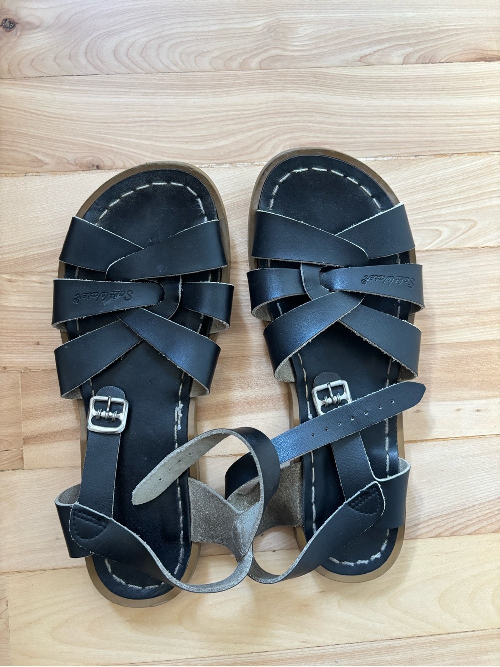 saltwater LUXE Black Leather Strappy Sandals